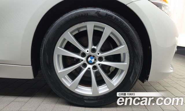 BMW 3-Series 2017 — photo 7