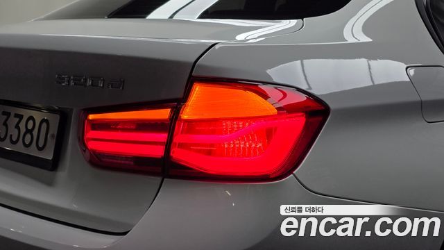BMW 3-Series 2017 — photo 9