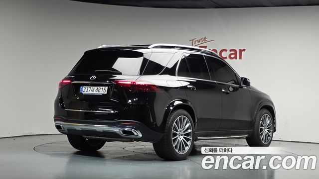 Mercedes-Benz GLE-Class 2024 — photo 2