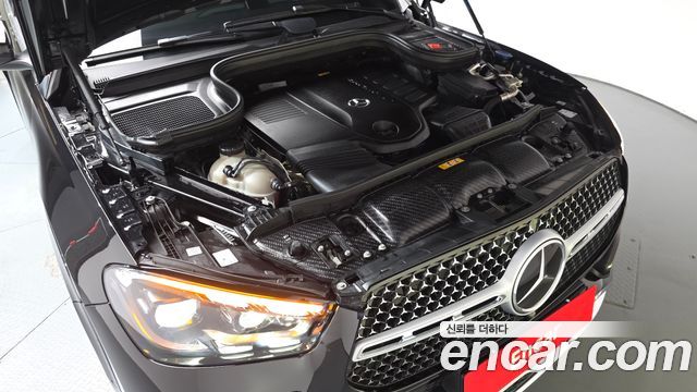 Mercedes-Benz GLE-Class 2024 — photo 6