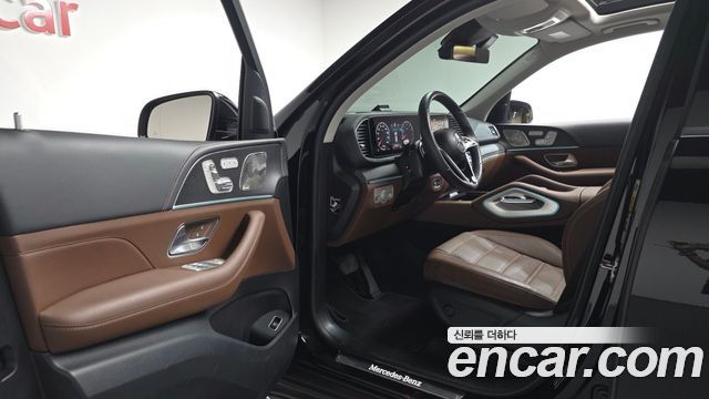 Mercedes-Benz GLE-Class 2024 — photo 13