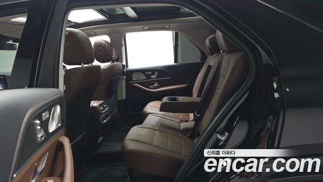 Mercedes-Benz GLE-Class 2024 — photo 18