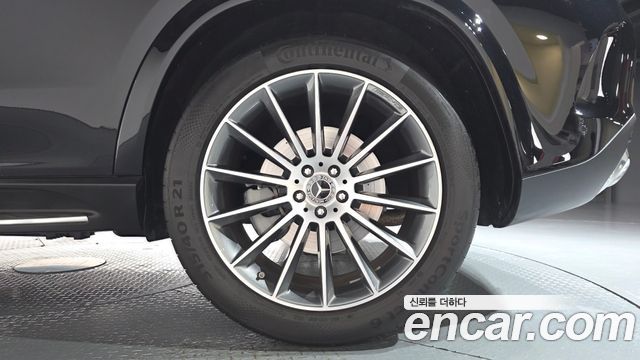 Mercedes-Benz GLE-Class 2024 — photo 7