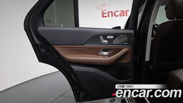 Mercedes-Benz GLE-Class 2024 — photo 15