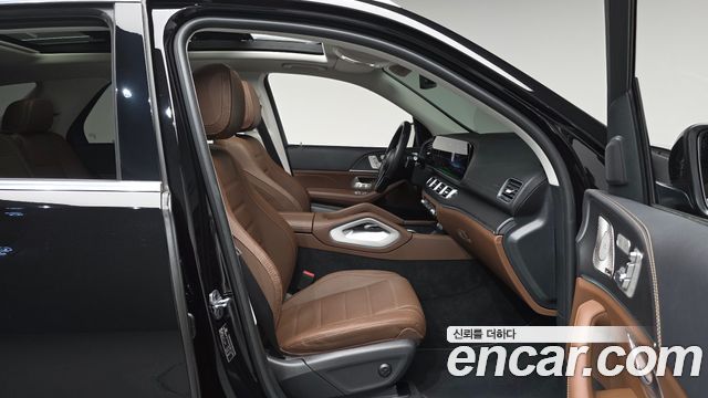 Mercedes-Benz GLE-Class 2024 — photo 16