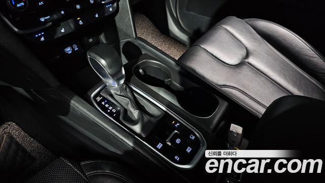 Hyundai Santafe 2019 — photo 12