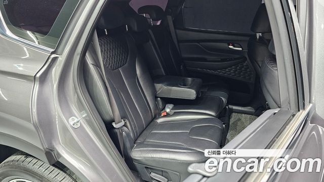 Hyundai Santafe 2019 — photo 17