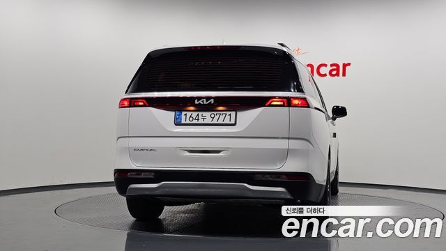 Kia Canival 2022 — photo 4