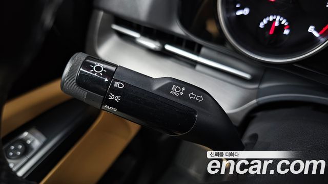 Kia Canival 2022 — photo 25
