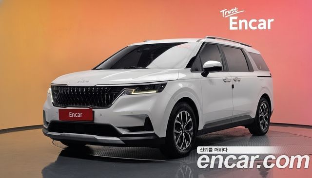 Kia Canival 2022 — photo 1