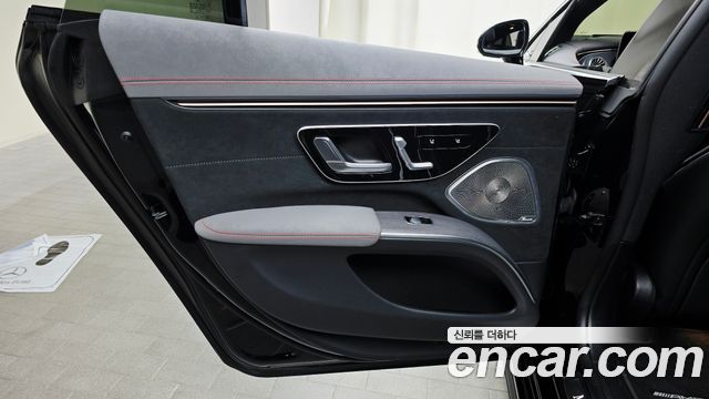Mercedes-Benz EQS 2022 — photo 15