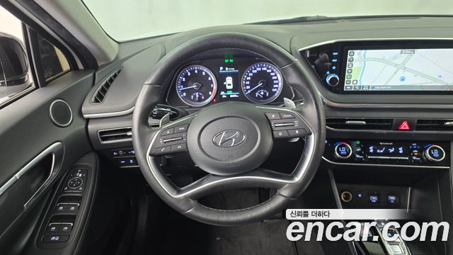 Hyundai Sonata 2022 — photo 19