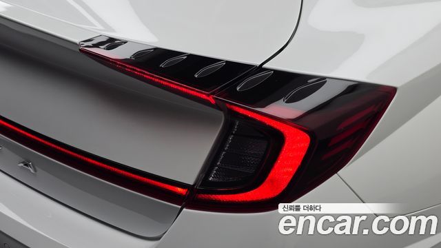 Hyundai Sonata 2022 — photo 9