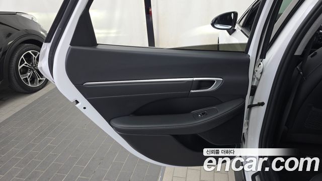 Hyundai Sonata 2022 — photo 15