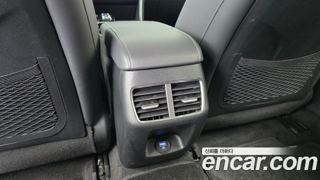 Hyundai Sonata 2022 — photo 31