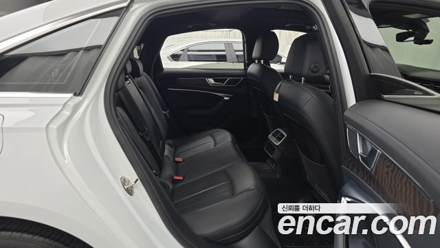 Audi A6 2023 — photo 17