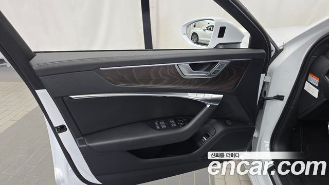 Audi A6 2023 — photo 14