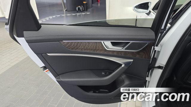 Audi A6 2023 — photo 15
