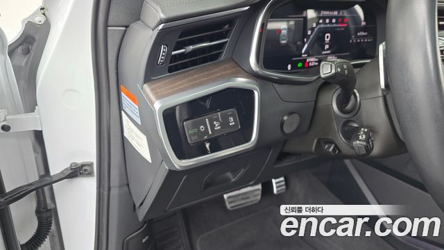 Audi A6 2023 — photo 28