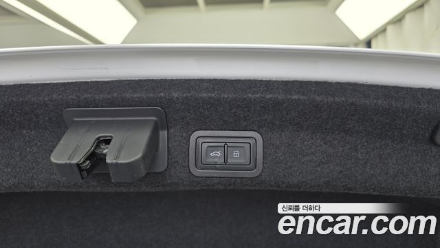 Audi A6 2023 — photo 32