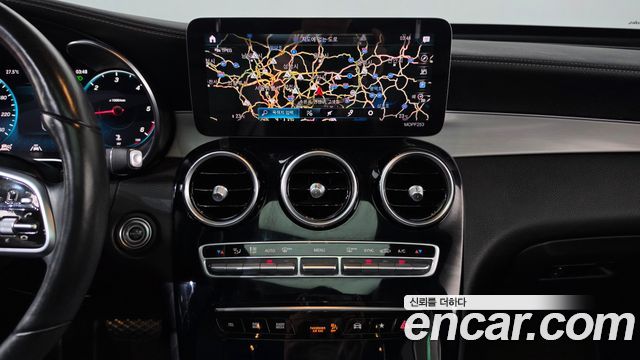 Mercedes-Benz GLC-Class 2021 — photo 13