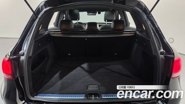 Mercedes-Benz GLC-Class 2021 — photo 20