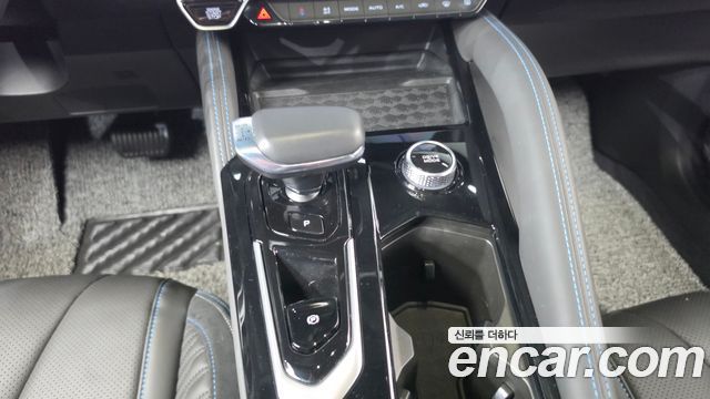 Renault Korea Grand Koleos 2025 — photo 12