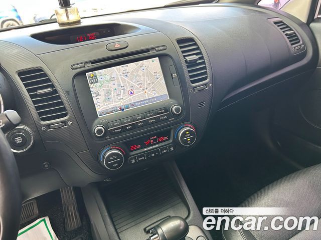Kia K3 2013 — photo 7