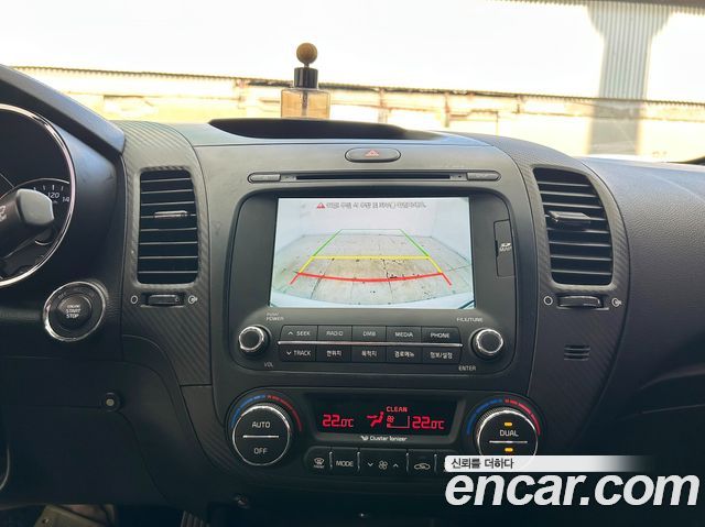 Kia K3 2013 — photo 8
