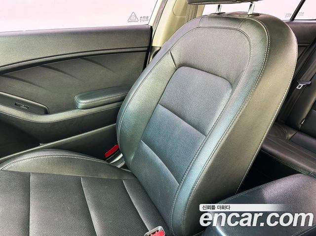Kia K3 2013 — photo 14