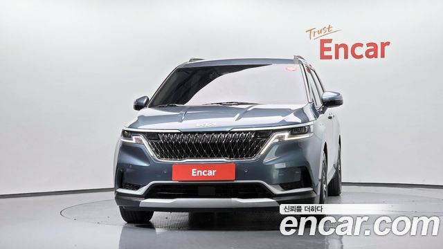 Kia Canival 2023 — photo 3