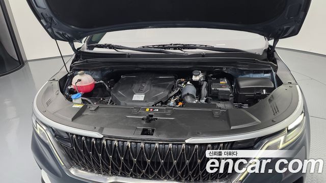 Kia Canival 2023 — photo 6