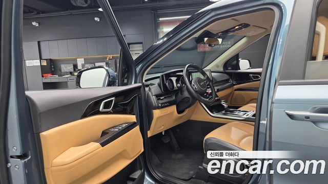 Kia Canival 2023 — photo 10