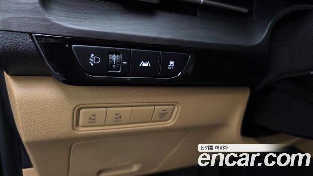 Kia Canival 2023 — photo 17
