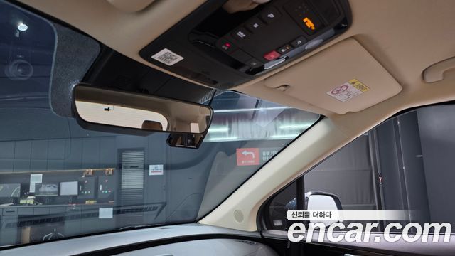 Kia Canival 2023 — photo 18