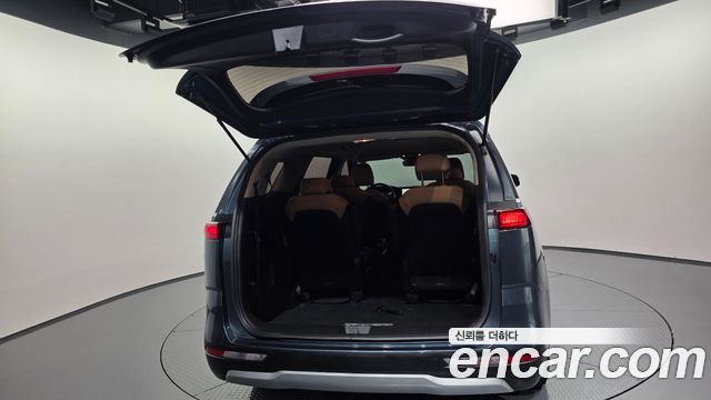 Kia Canival 2023 — photo 20