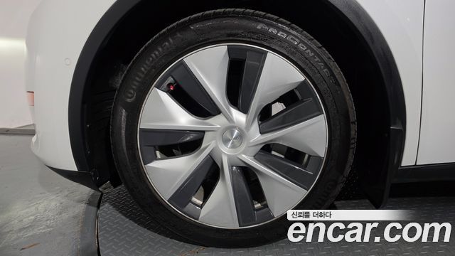 Tesla Model Y 2022 — photo 5