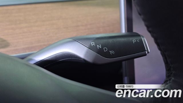 Tesla Model Y 2022 — photo 12