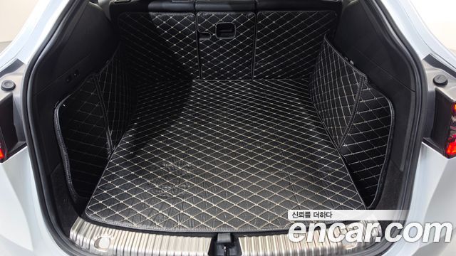 Tesla Model Y 2022 — photo 33