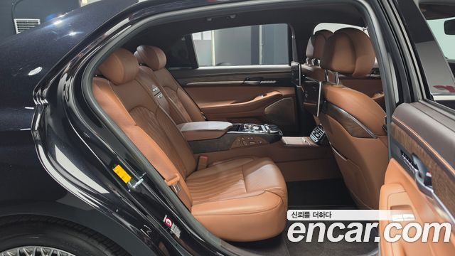 Genesis G90 2019 — photo 17