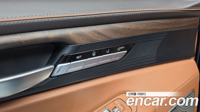 Genesis G90 2019 — photo 40