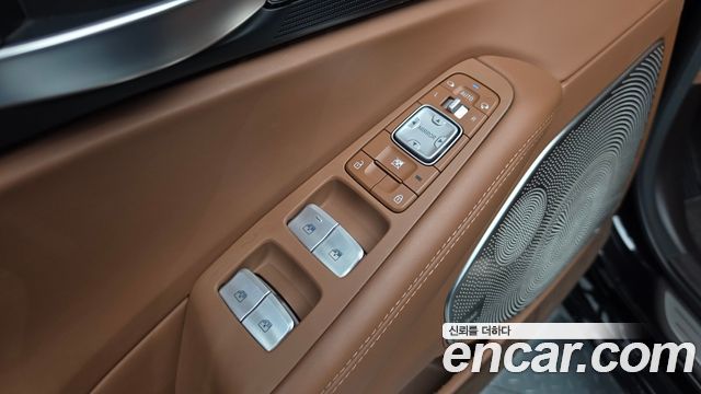 Genesis G90 2019 — photo 45