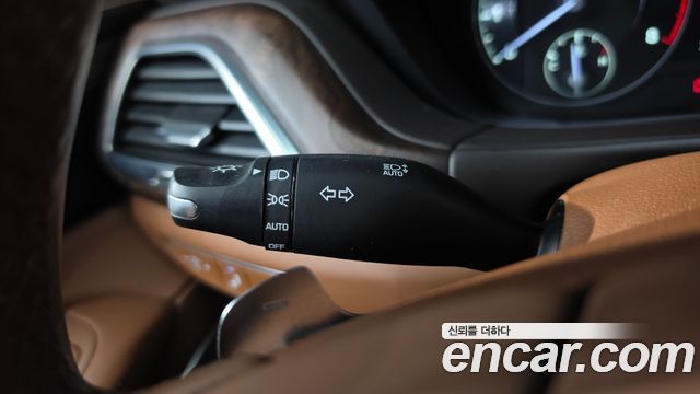 Genesis G90 2019 — photo 48
