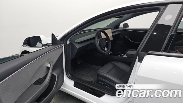 Tesla Model 3 2026 — photo 10