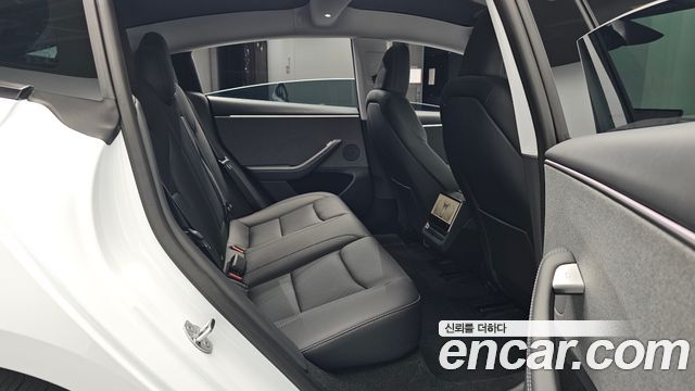 Tesla Model 3 2026 — photo 11
