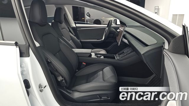 Tesla Model 3 2026 — photo 12