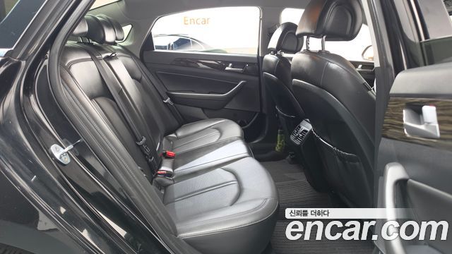 Hyundai Sonata 2016 — photo 17