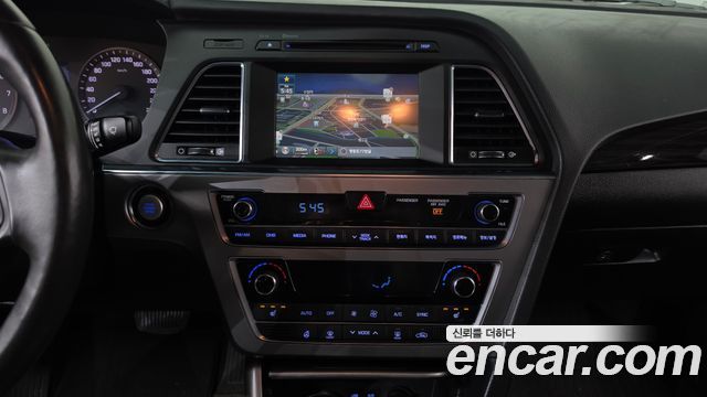 Hyundai Sonata 2016 — photo 18