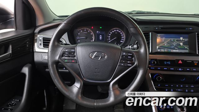 Hyundai Sonata 2016 — photo 19
