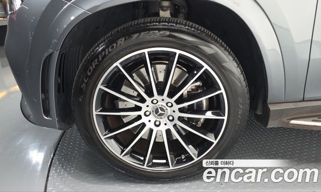 Mercedes-Benz GLE-Class 2022 — photo 5